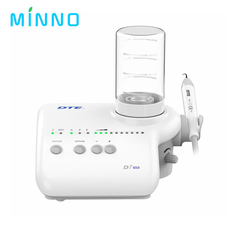 Irrigador oral USB Recargable 10 niveles Flosser de agua portátil Dental Jet de agua 600ML Tanque de agua Household Dentistry limpio
